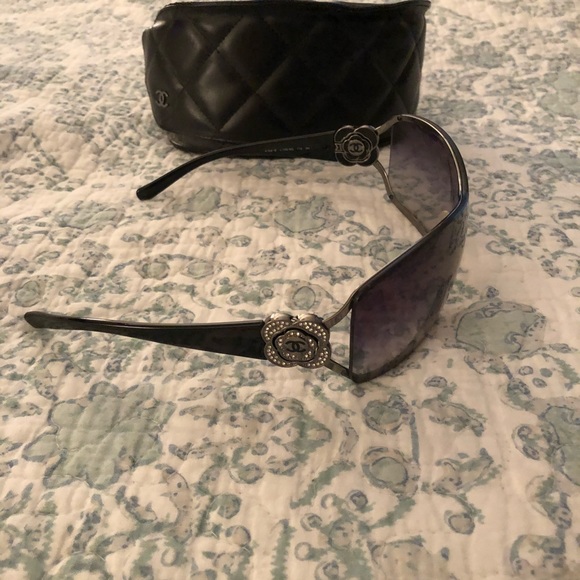 Chanel Camellia Shield Sunglasses 100% Authentic - Picture 2 of 12